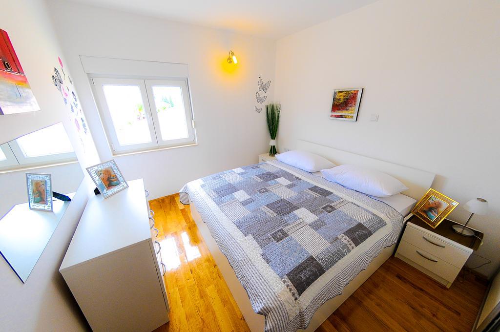 Gudelj Apartment Split